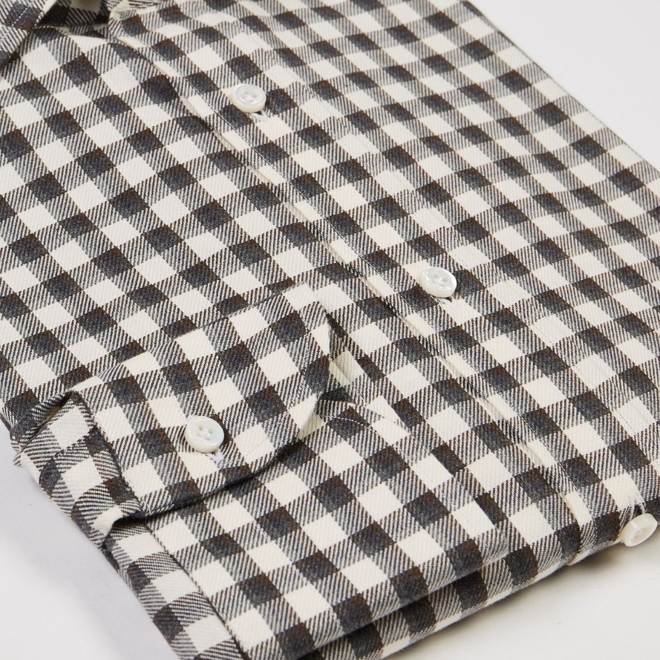 Spread Collar Shirt