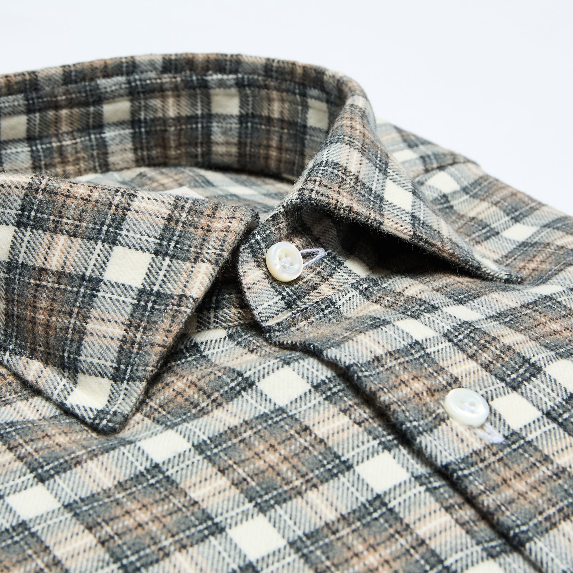 Spread Collar Soft Shirt