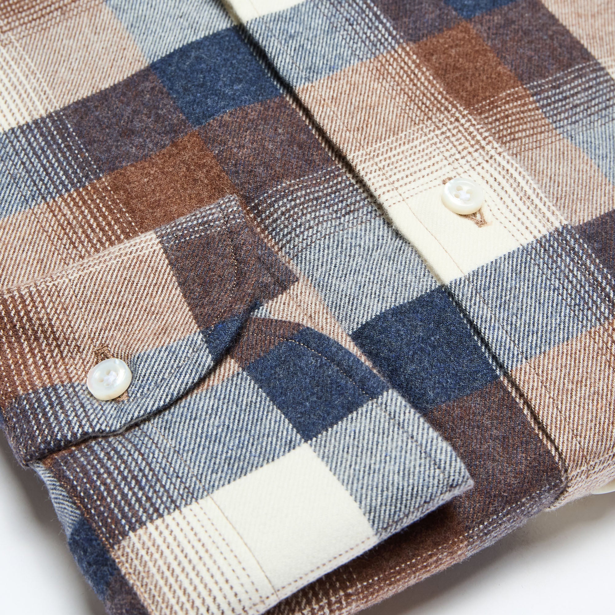 Spread Collar Soft Shirt