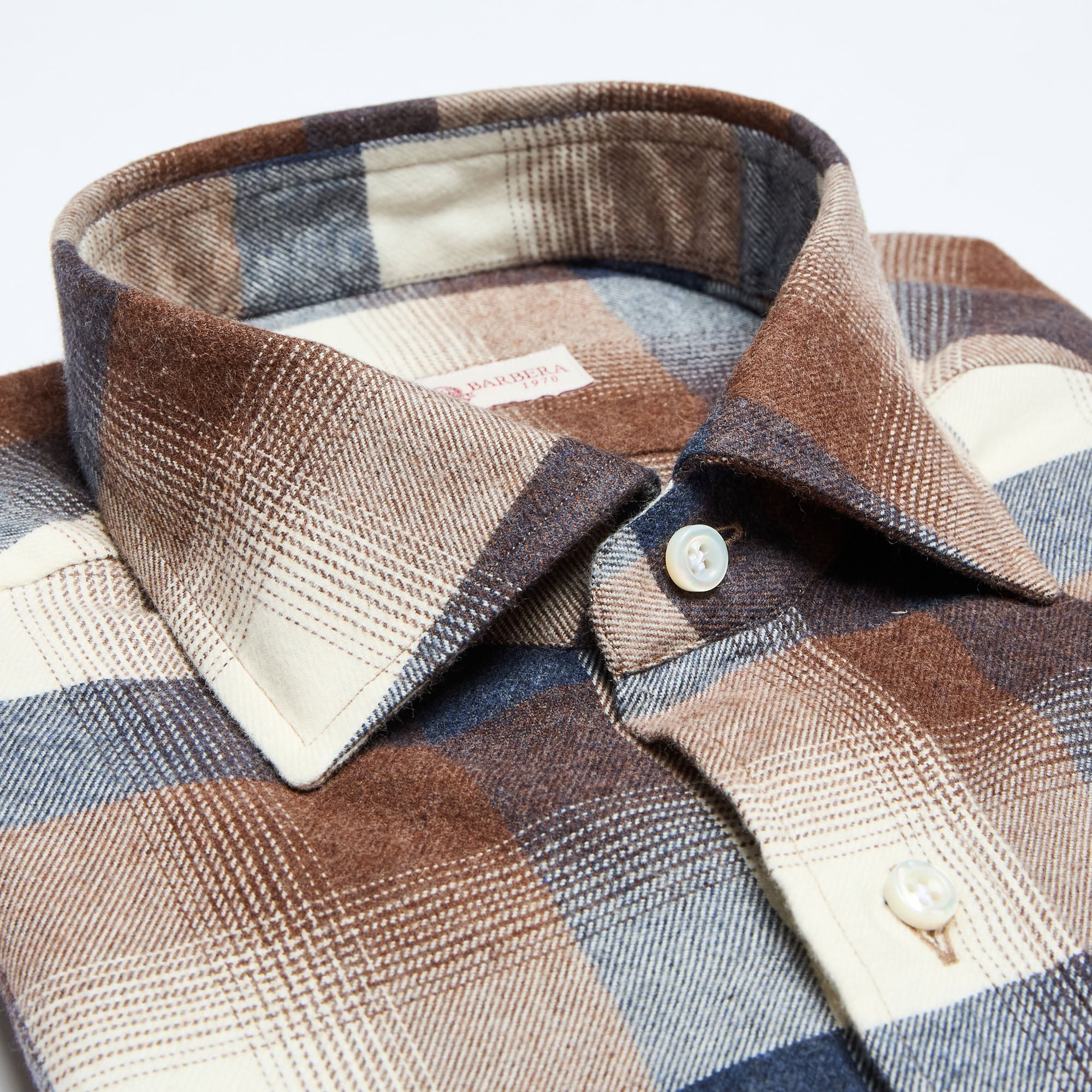 Spread Collar Soft Shirt