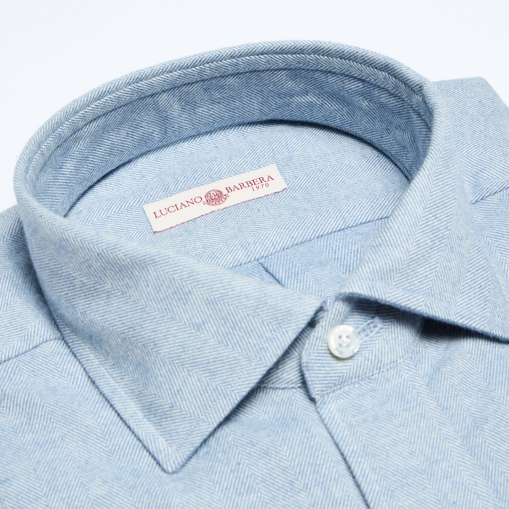Spread Collar Soft Shirt