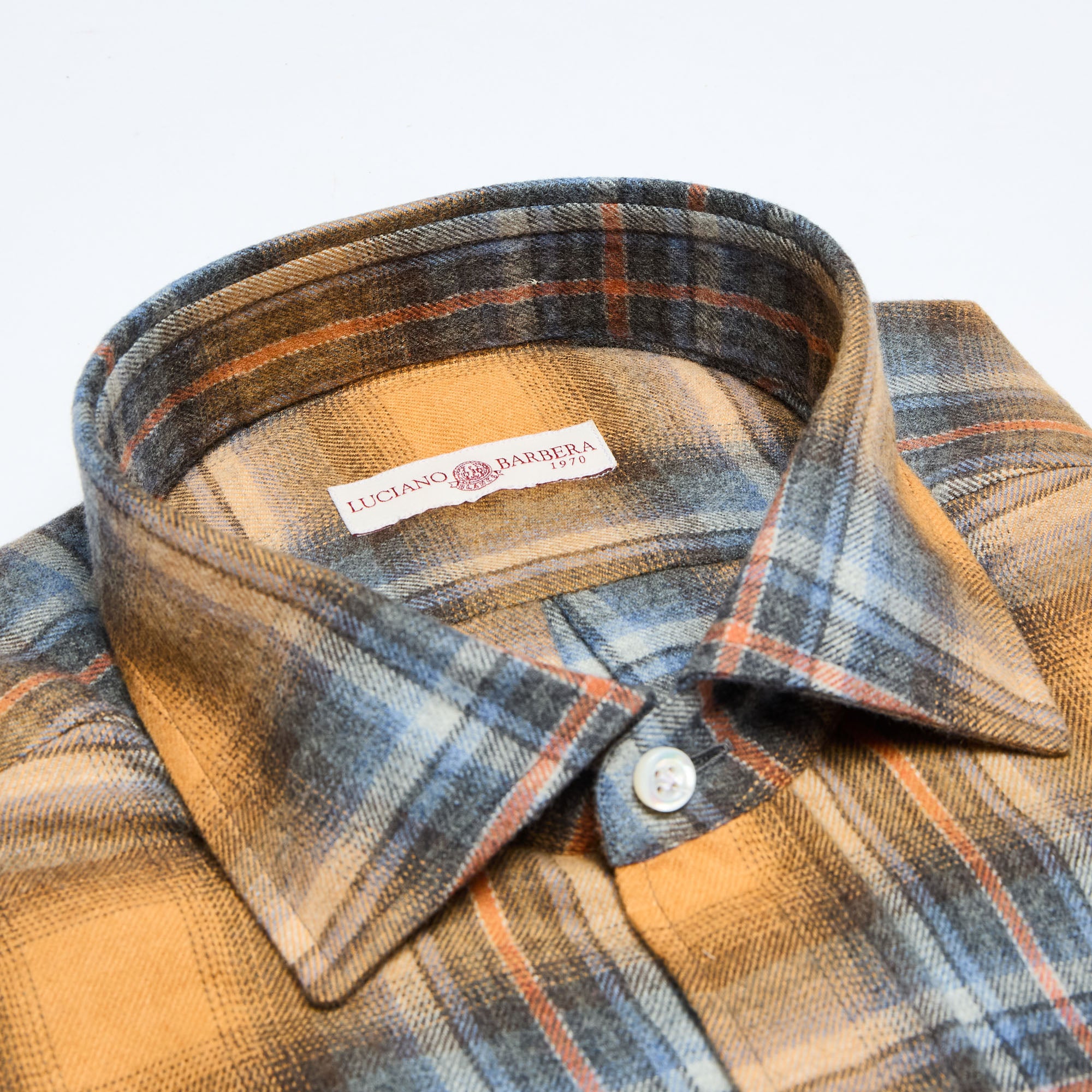 Spread Collar Soft Shirt