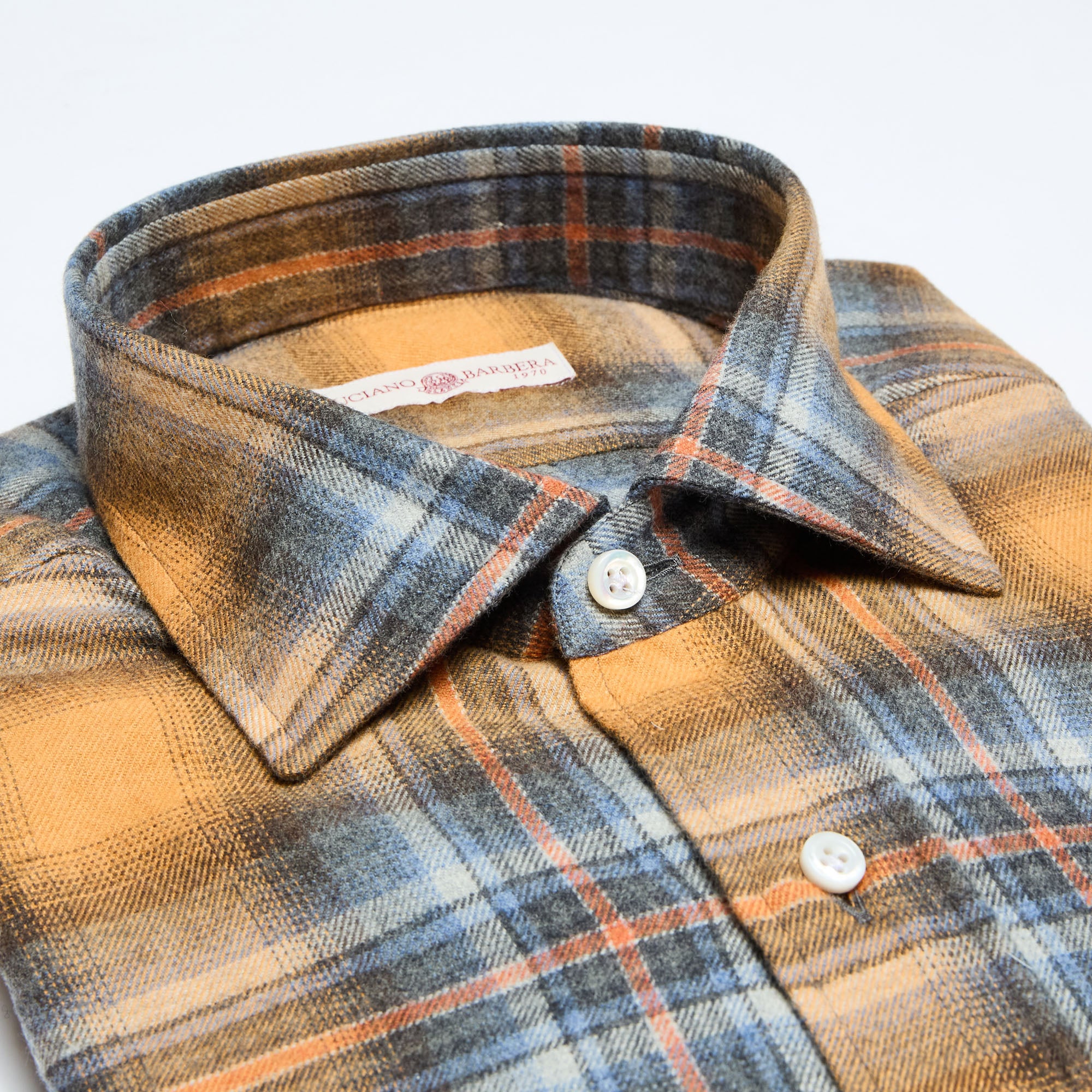 Spread Collar Soft Shirt
