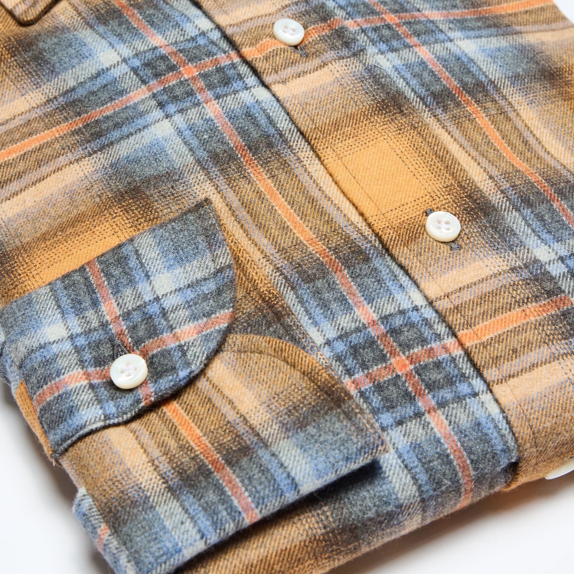 Spread Collar Soft Shirt