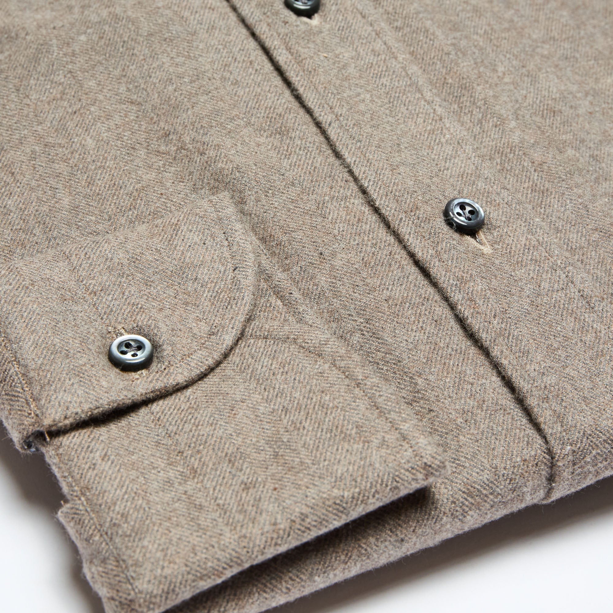 Spread Collar Soft Shirt